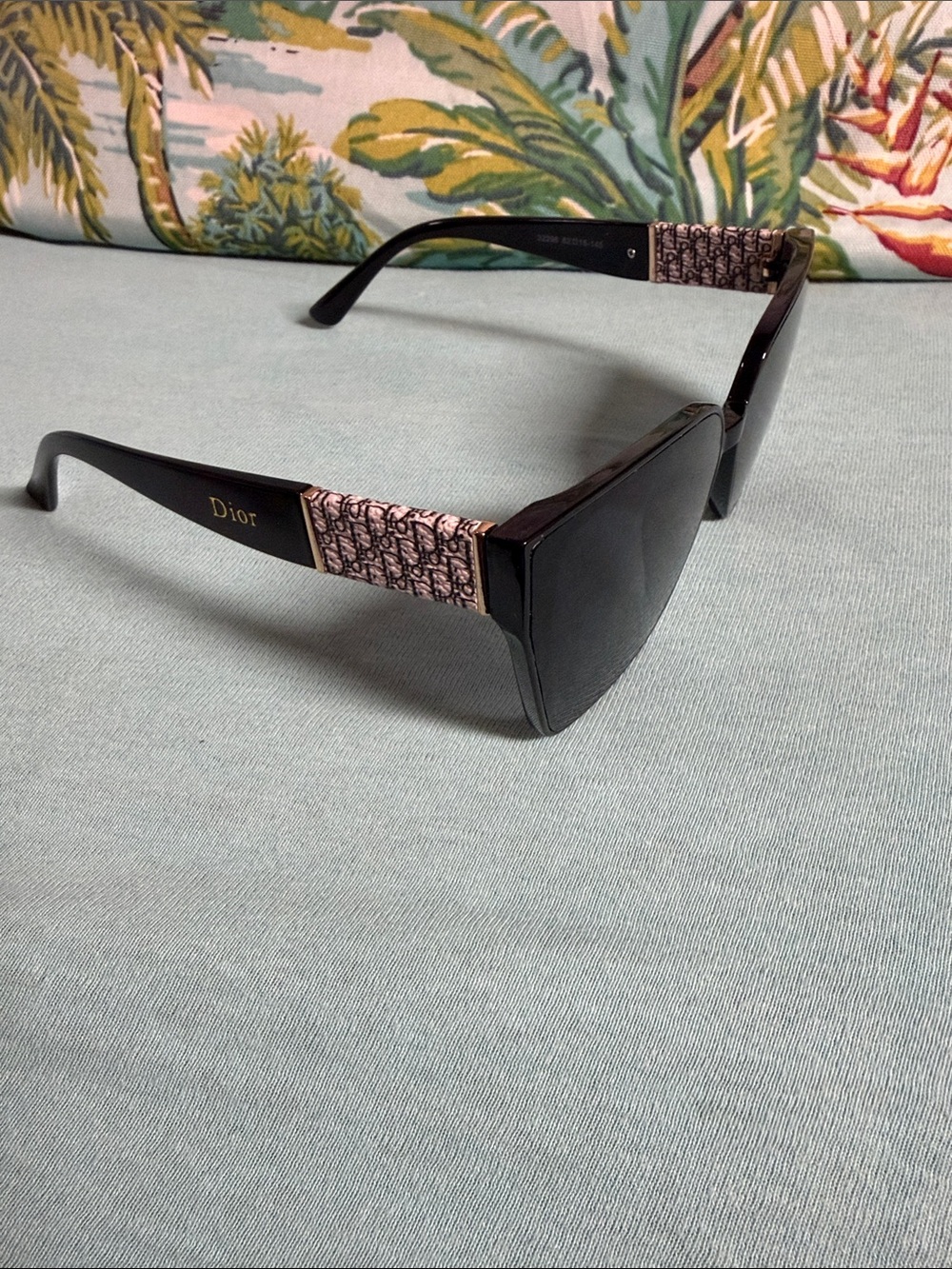 Dior Black Sunglasses with white/gray  Dior Oblique Temples Authentic